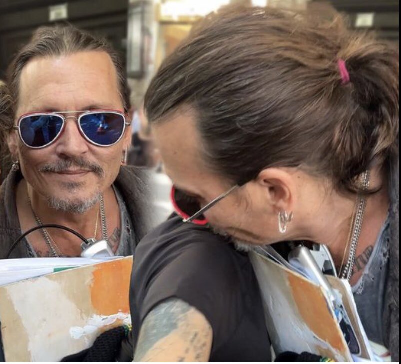 An_elf_pirate's tweet photo. The ponytail 
The pink hair elastic 
The salt &amp; beard beard/moustache 
The paint covered stack of papers
The adorable little smile…

Damn, he looks so good ♥️ https://t.co/ADN1IJOflH