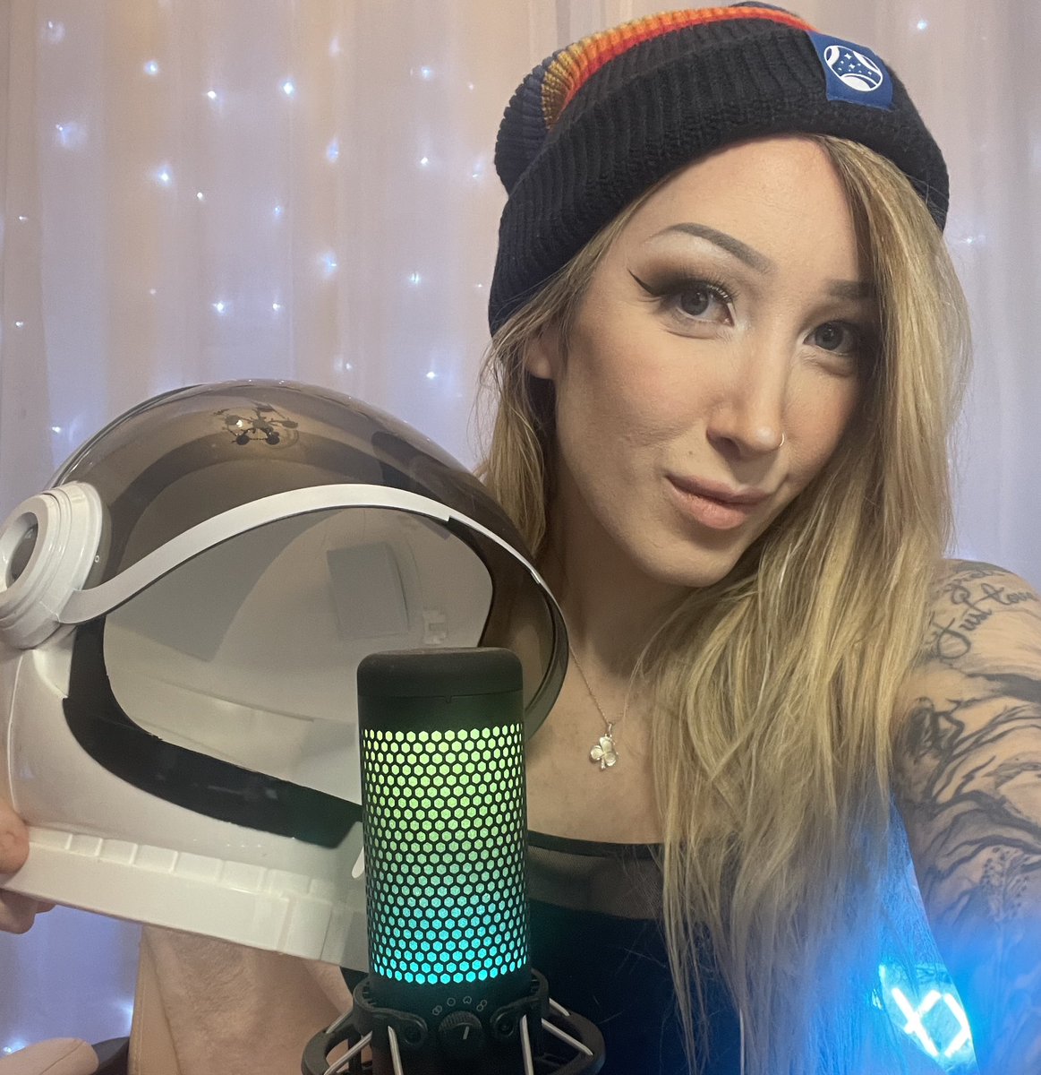 PhoebeOnTV's tweet photo. We ‘bout to cause chaos in @StarfieldGame!!!
Get in here!!
https://t.co/KDi3LoT4g8
#giftd / Ad https://t.co/R2miIlInr5