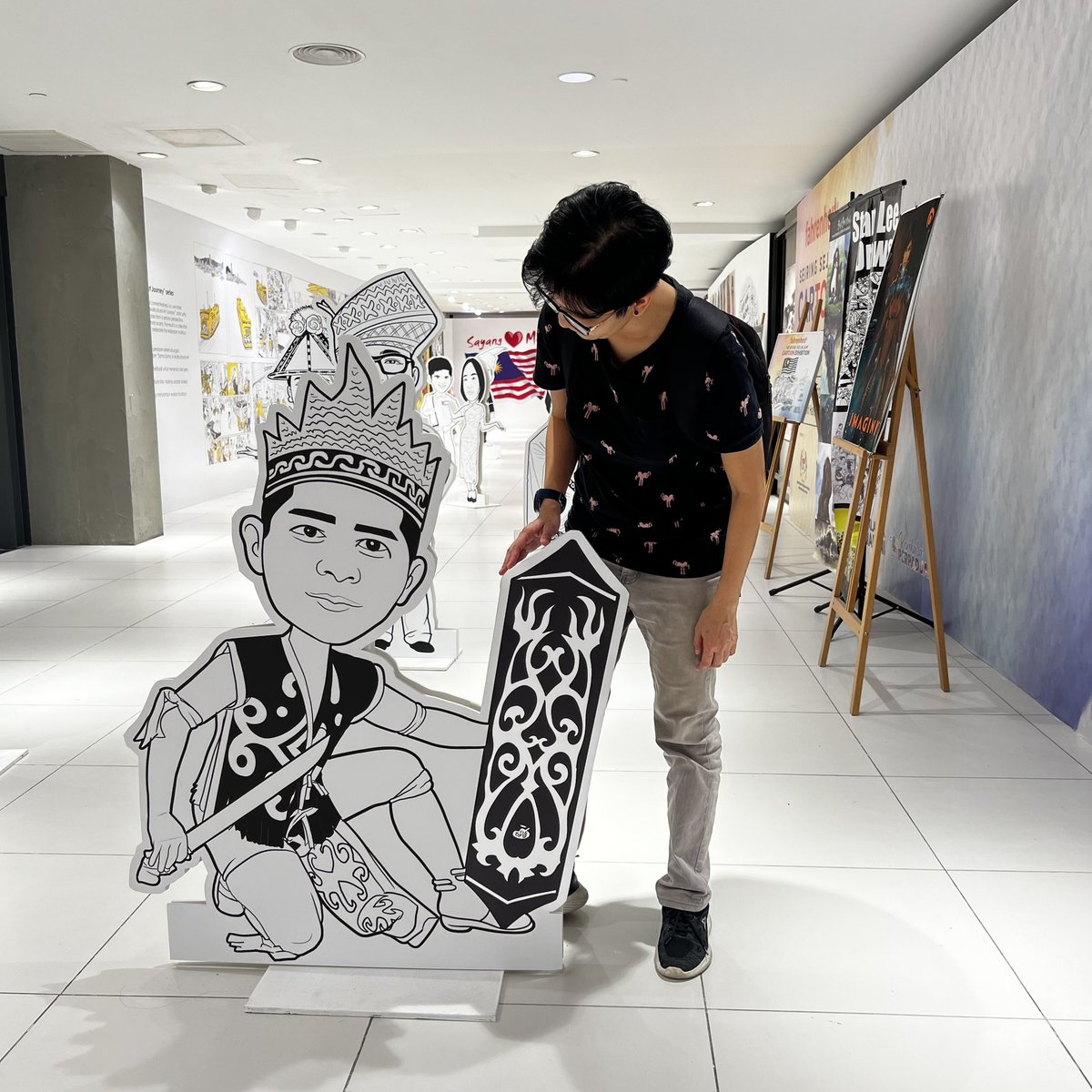 bbkatuns's tweet photo. What a great exhibition. From comics to caricature, digital, physical comics, ceritera perjalanan menuju kemerdekaan. 

Seiring sejalan Cartoon Exhibition
Until 30/9/2023

📍Fahrenheit 88 KL @fahrenheit88 
.
#bbkatun https://t.co/gMRU2QTreU