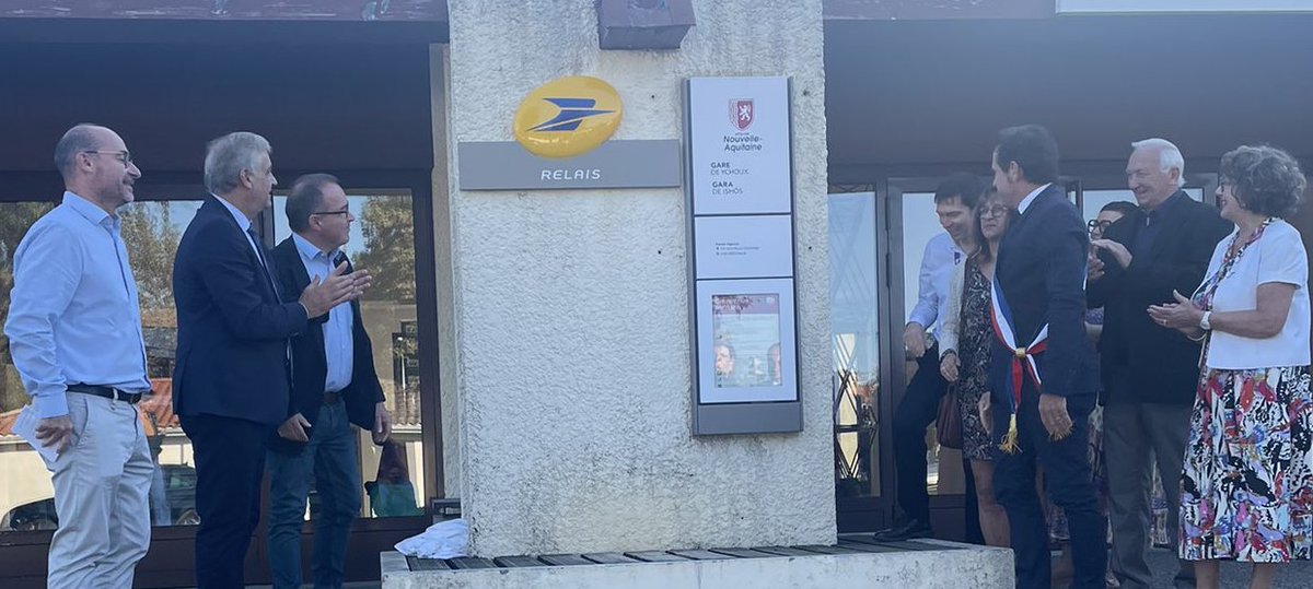 Les équipes <a href="/TERNouvelleAQ/">SNCF Voyageurs TER NOUVELLE-AQUITAINE</a> offrent désormais en gare d’Ychoux des services postaux. Une prestation de service public supplémentaire, facilement accessible pour les usagers. Un projet collaboratif avec la ville d’Ychoux #LaPoste et la <a href="/NvelleAquitaine/">Nouvelle-Aquitaine</a> au bénéfice des territoires