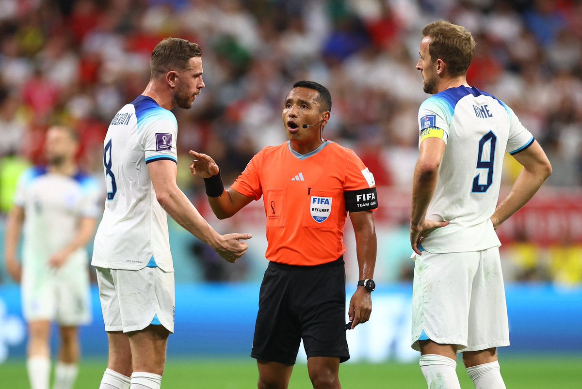 🚨🚨🚨🚨🚨🚨🚨

الحكم السلفادوري إيفان بارتون يقود لقاء #الهلال والشباب

أدار 3 مباريات في كأس العالم 2022 :

🇩🇪 ألمانيا × اليابان 🇯🇵 
🇧🇷 البرازيل × سويسرا 🇨🇭
🏴󠁧󠁢󠁥󠁮󠁧󠁿 إنجلترا × السنغال 🇸🇳

• أدار مباراة الهلال والوداد في مونديال الأندية 2022م