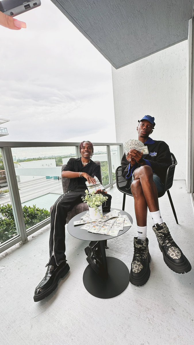 Motayo (@bad_iru) on Twitter photo 