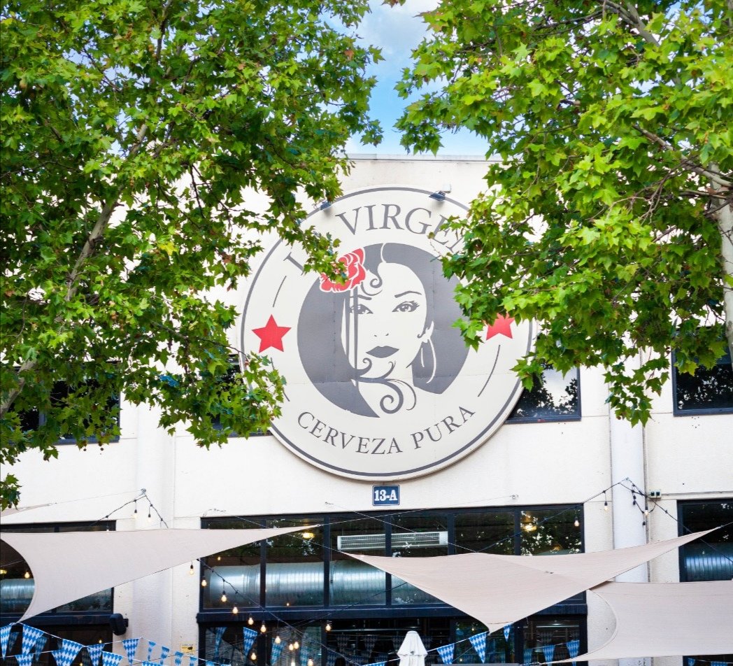 Estamos buscando cocineros para nuestros locales en Madrid!!

Si hay alguien interesado:
Escribidnos a👇 memolaturollo@cervezaslavirgen.com