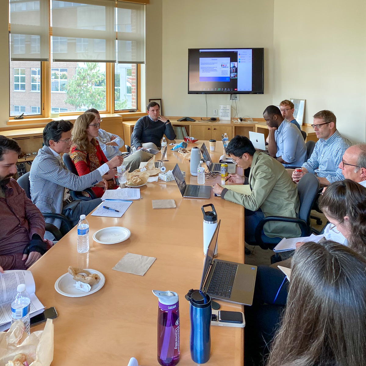 DartmouthDickey's tweet photo. Thanks to @jjding99 of @GWtweets for kicking off this year's International Relations Seminar with the #Dartmouth Initiative for Global Security, discussing how states assess technological self-sufficiency in a globalizing world. #intsec https://t.co/fkqVcZsjXr