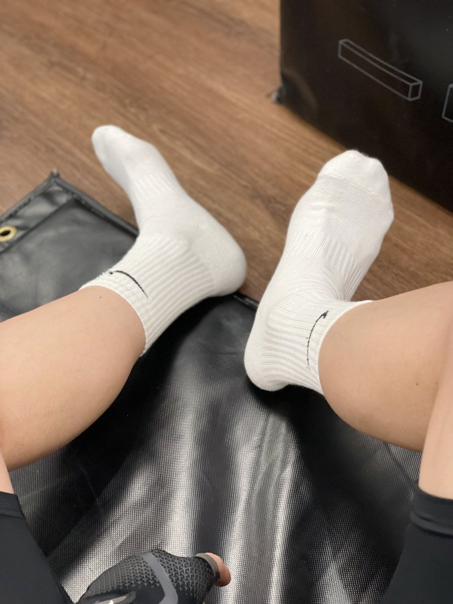 MonoGG3's tweet photo. Gym time https://t.co/Bdd98rIO9s