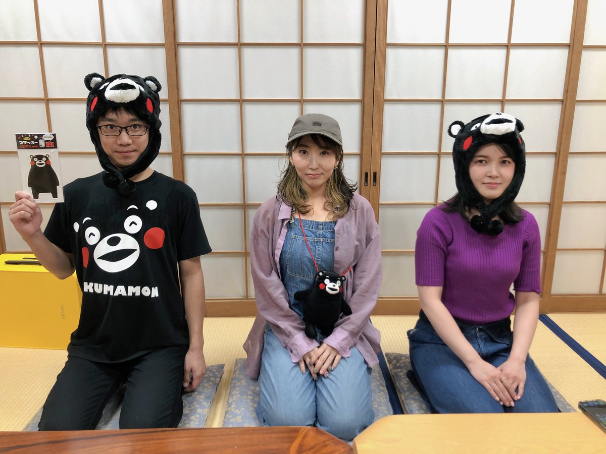 MoribitoStage's tweet photo. 音楽劇「#精霊の守り人」9箇所目の本日は、シアーズホーム夢ホールにて学校招待公演でした🎪
熊本城🏯を臨むこの地で、小学1年生から6年生までたくさんの子供たちにご覧頂きました🫧
楽屋で熊本を満喫しているのが隠しきれていないバンドメンバーを発見🐻
長い旅も終わりの地へ…🍃10月1日、岩国です🙌 https://t.co/axrsgcu2o5