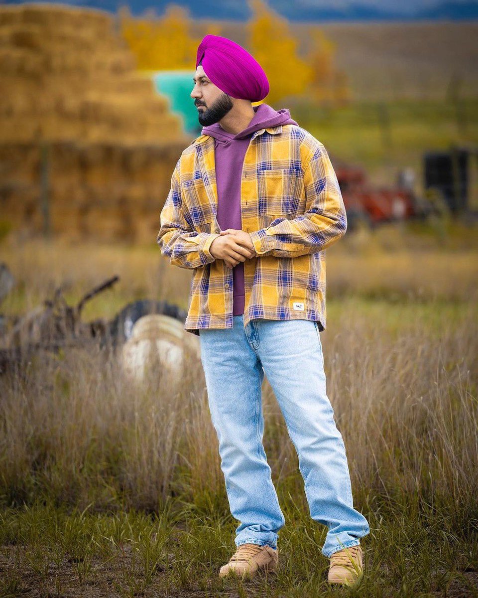 PTC_Network's tweet photo. Gippy Grewal flaunts streetwear fashion in his own style.
#ptc #ptcpunjabi #gippygrewal #pollywoodupdates #pollywoodactor https://t.co/r8IGkE7TTw
