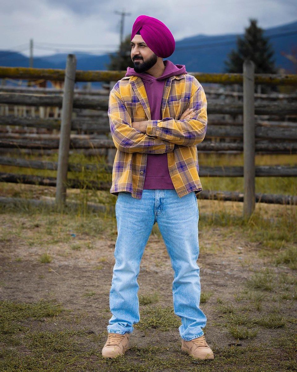 PTC_Network's tweet photo. Gippy Grewal flaunts streetwear fashion in his own style.
#ptc #ptcpunjabi #gippygrewal #pollywoodupdates #pollywoodactor https://t.co/r8IGkE7TTw