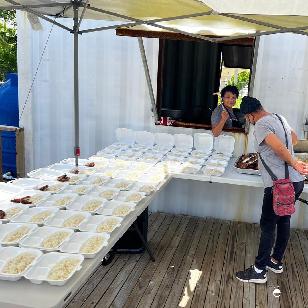 revistaetnicapr's tweet image. Recordamos y agracedemos a la las organizaciones que se  unieron a nuestras brigadas solidarias en Loíza tras el paso del huracán Fiona en el 2022. 

[Subvenciones por Southern Power Fund y Fiona Community Response Fund.]

#HuracánFiona #ProhibidoOlvidar #Loíza