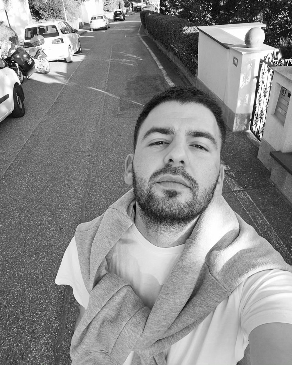 Andi Kastro tweet media