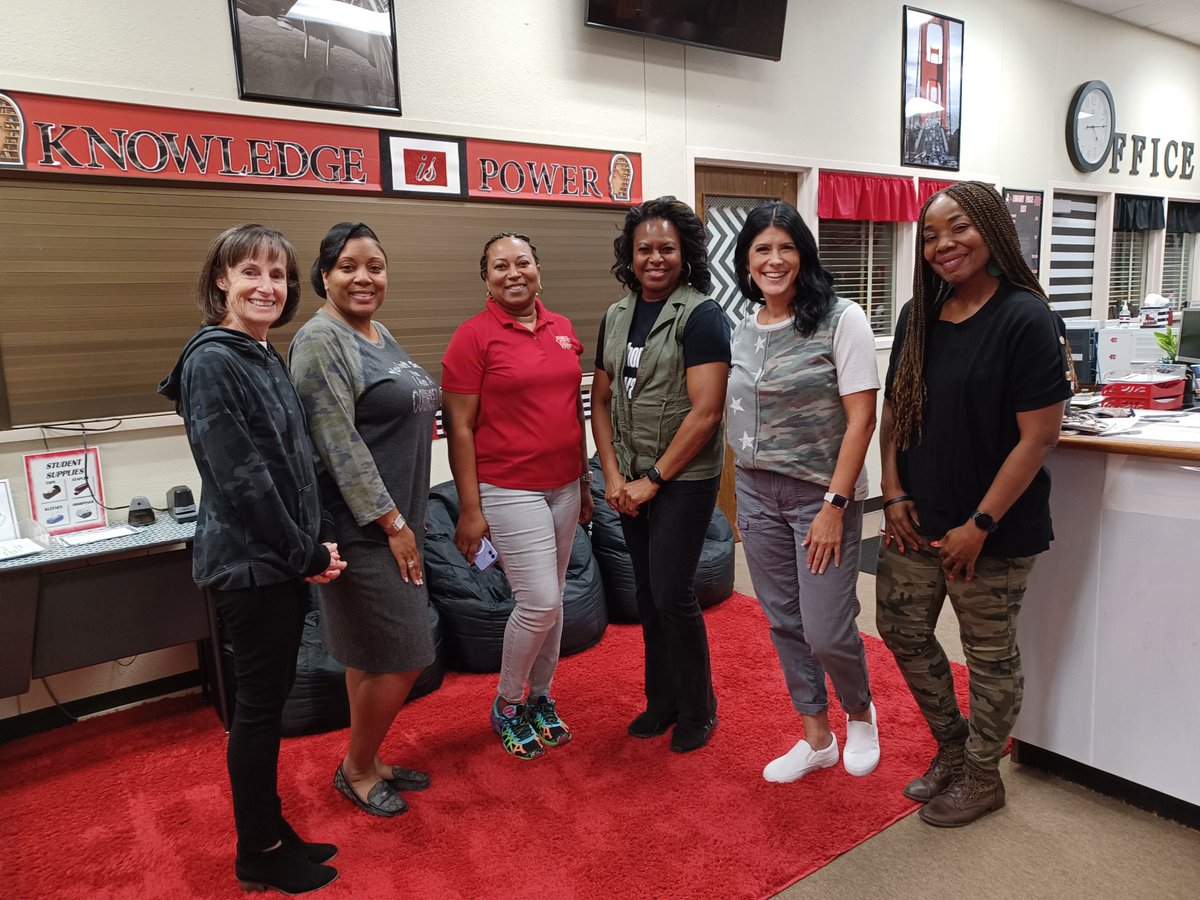 Highlighting the military option during GEAR UP Go Get It Week! <a href="/GEARUPCHISD/">GEAR UP CHISD</a> <a href="/Cojackson78/">Dr. Courtney Jackson</a> <a href="/LoweTyesha/">Tyesha Smith Lowe</a> <a href="/cedarhillisd/">Cedar Hill ISD</a>