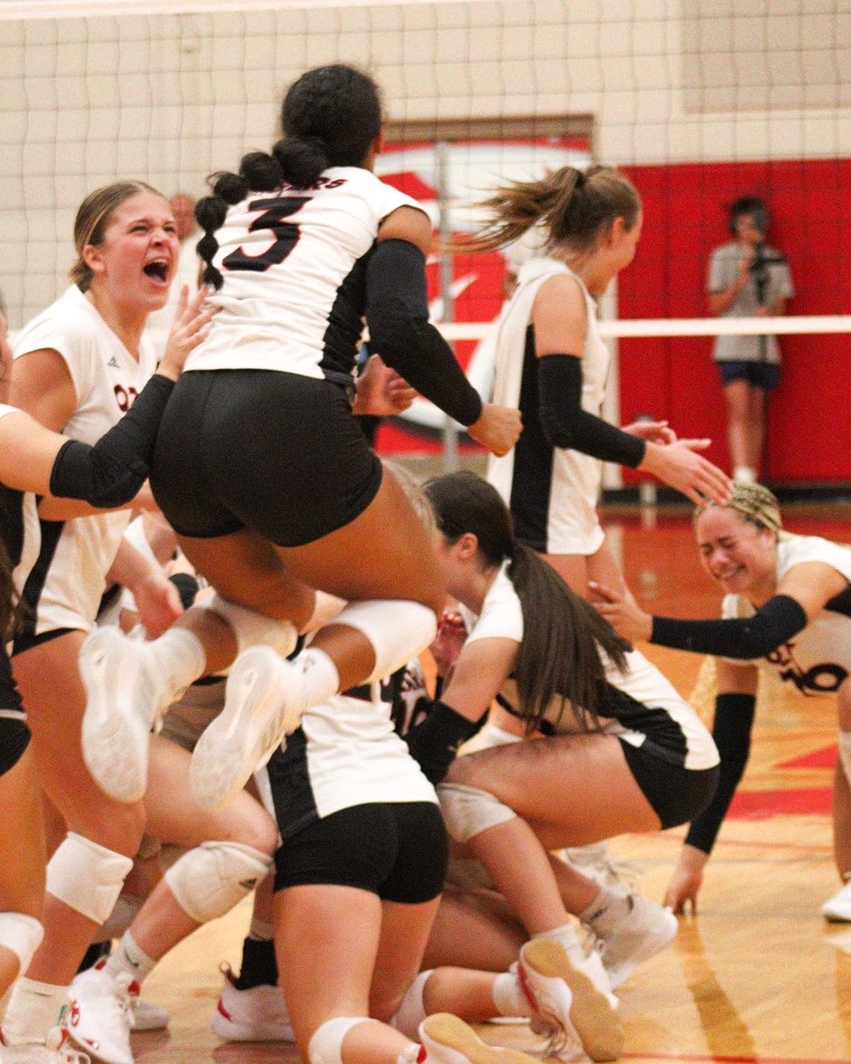 Ashya Thompson tweet media