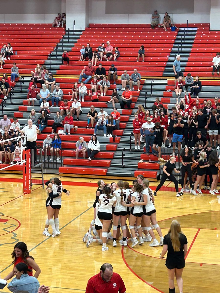 Ashya Thompson tweet media