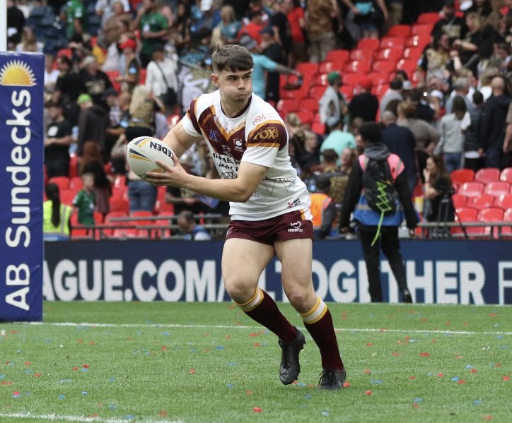 💥 Congratulations to double Award Winning Bulldogs’ star <a href="/Aidan_McGowan_/">Aidan Mcgowan</a> who has now been nominated for the Betfred Championship Young Player of the Year award. 👏 👏