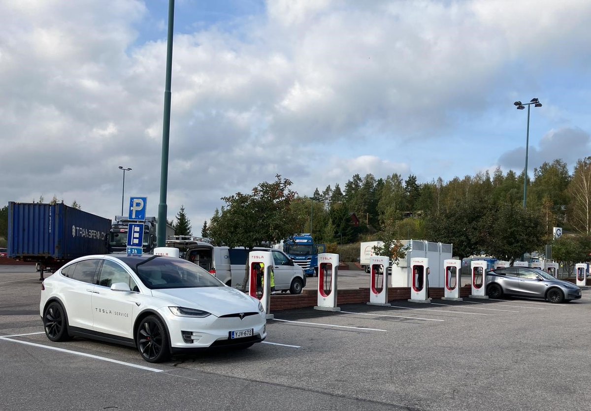 Salon Supercharger on nyt avattu! ⚡️⚡️

250 kW, 12kpl V3-latauspisteitä

Sijainti: Salon ABC

Tervetuloa lataamaan! ⚡️⚡️