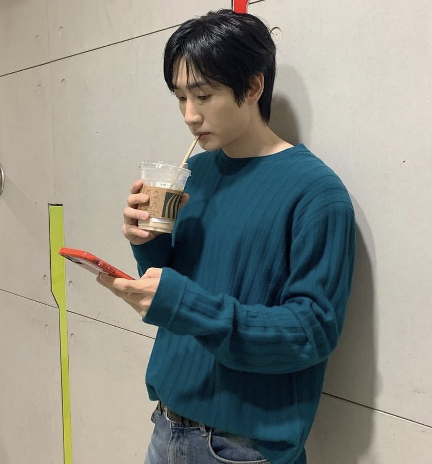 Happy rainy pay day! 🌧️💙

Let #DONGHAE and #EUNHYUK warm up your September at #DElight_Party_MNL happening in a few days!

Get your tickets here: bit.ly/3OSYQ7T 🎟️