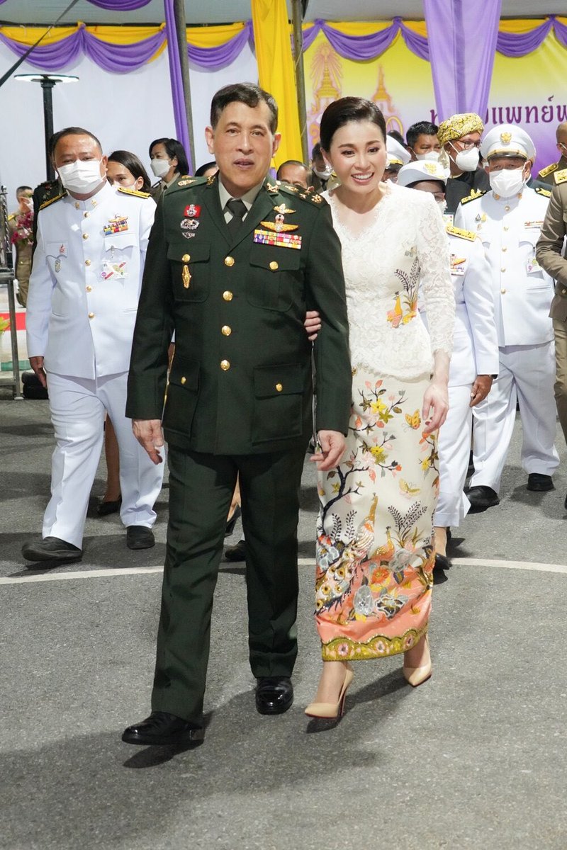 ในหลวงสมเด็จแม่ ทรงพระเจริญค้าบ 
🙏💛💜☺
#ในหลวงรัชกาลที่๑๐
#พระราชินีสุทิดา
ขอบคุณเจ้าของรูปคับ