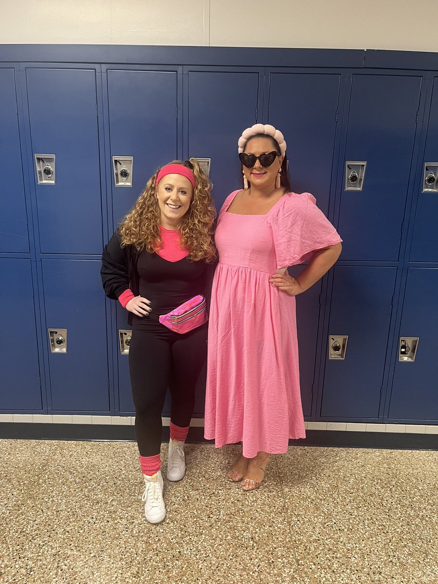 Miss Petschenik tweet media