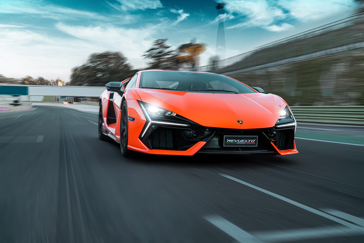 FieldsMCOrlando's tweet image. Andrea Caldarelli tested the #Lamborghini #Revuelto at #Vallelunga, unveiling a masterpiece of power &amp;amp; elegance. Celebrating 60 years of Lamborghini with a 1015 CV V12 hybrid, Caldarelli calls it, “Unprecedented power, exquisite drivability.” More @ tinyurl.com/revuelto
