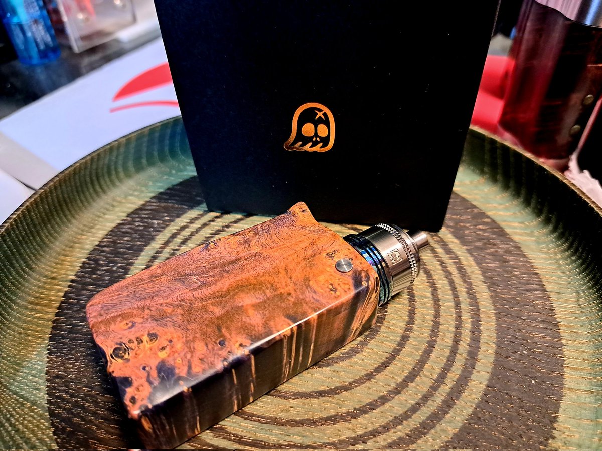 qb_zombie's tweet photo. @3pcs_vape からRDA1きた!
色々試す!
ドリチはAC/DCが見た目的に好き❣️
#vapelife
#vape好きな人と繋がりたい
#3pcsvape
#magnus https://t.co/0f8hDtkGx2