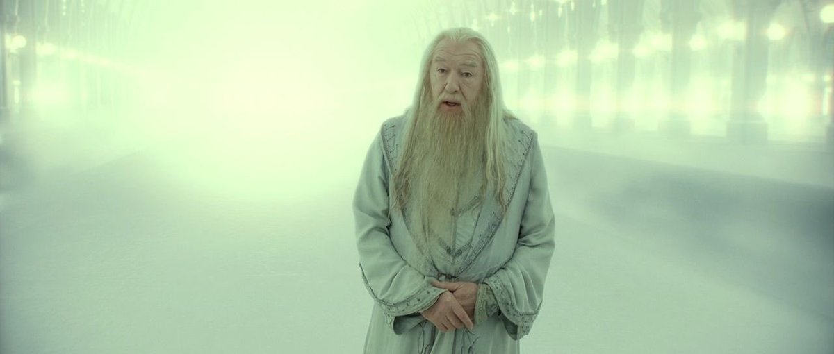 El_Traslador's tweet photo. Gracias, Michael Gambon, por darnos al mejor director que Hogwarts ha tenido jamás. https://t.co/jKJAt9lucp
