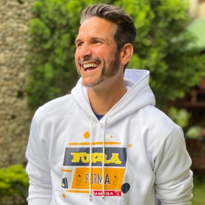 klon_perez's tweet photo. "Te respeto Humberto Turinese por tu carrera (...) pero no hablaste de ninguno de los comunicados y si apoyas una sola parte, solo estás actuando como un admirador y no como un periodista. Saludos". 

Lourdes "La Kika" Moreno tras publicación de comunicado de Deyna Castellanos https://t.co/1E7aodwXVR
