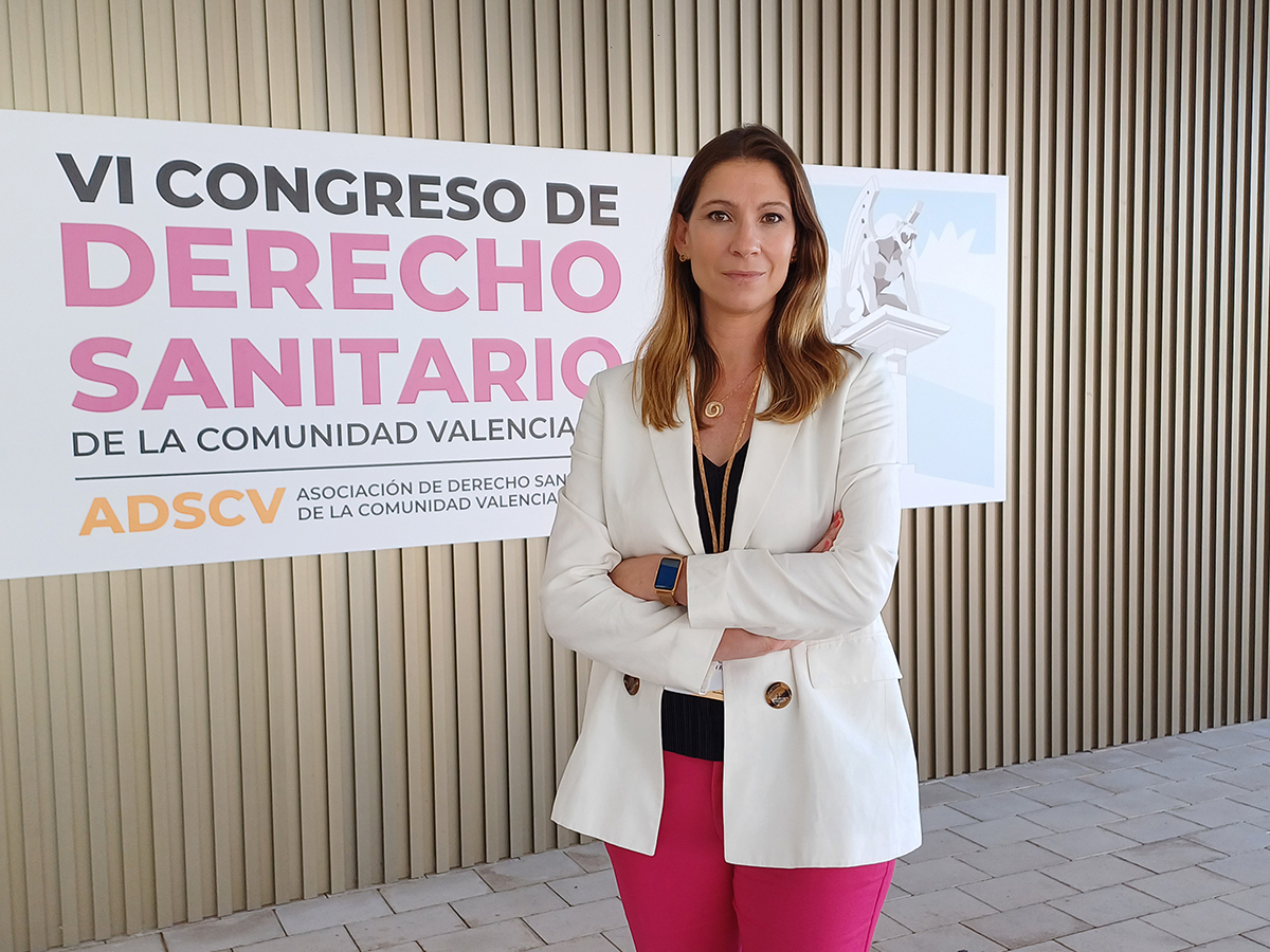 Proponemos soluciones a la emigración de enfermeras

"Retener e impulsar nuestro talento es posible si aseguramos unas mejores condiciones de trabajo" | Laura Villaseñor (<a href="/lafrica79/">Laura Villaseñor</a>), en el VI Congreso de Derecho Sanitario

#Enfermería #ADSCV