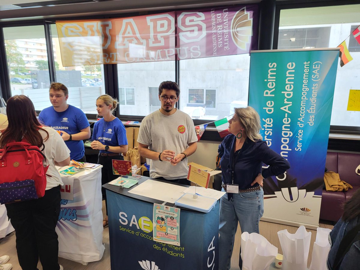 #TVDC bat son plein ! 

👉Retrouvez tous les services de l'#URCA jusque 17h au bâtiment 18 du campus Croix-Rouge
👉Rdv dès 18h à la Halle des sports pour la Welcome Party 🥳