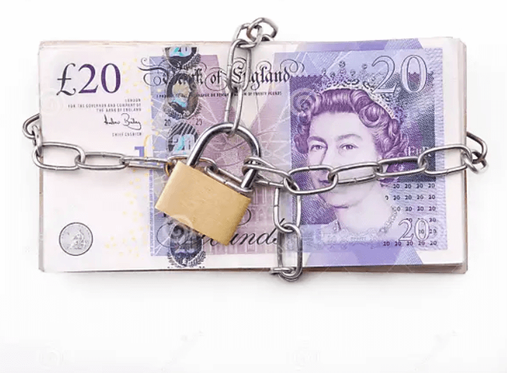 TheExpatAdvisor's tweet photo. The number of blocked UK pension transfers for expats is increasing, along with the requirements UK schemes want to see before transferring. So always check the credentials of the advising firm before starting the process. 
https://t.co/rG1ol9LJ86 https://t.co/dUXH8gSu66