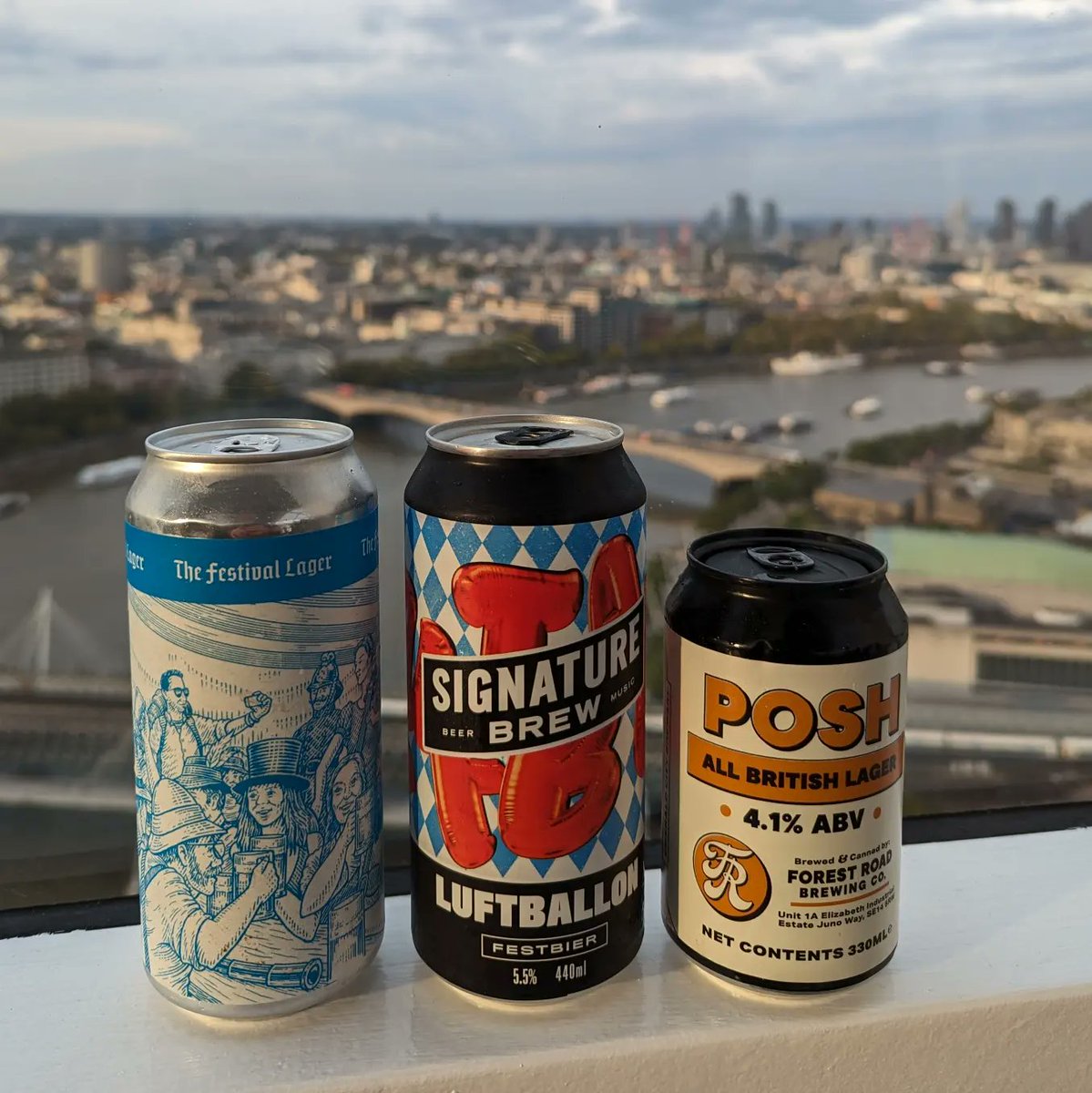 markdredge's tweet photo. 🍻 London Eye Oktoberfest 🎡
This weekend I’m hosting beer experiences on @TheLondonEye! Chatting Oktoberfest, drinking London-brewed Festbiers and lagers, and pointing out London lager landmarks! 

🎟️ https://t.co/x36gwdneCo Tours: 30/9 &amp; 1/10 at 5pm, 6pm and 7pm 🍻🎡 https://t.co/Nj3MEwMPbl