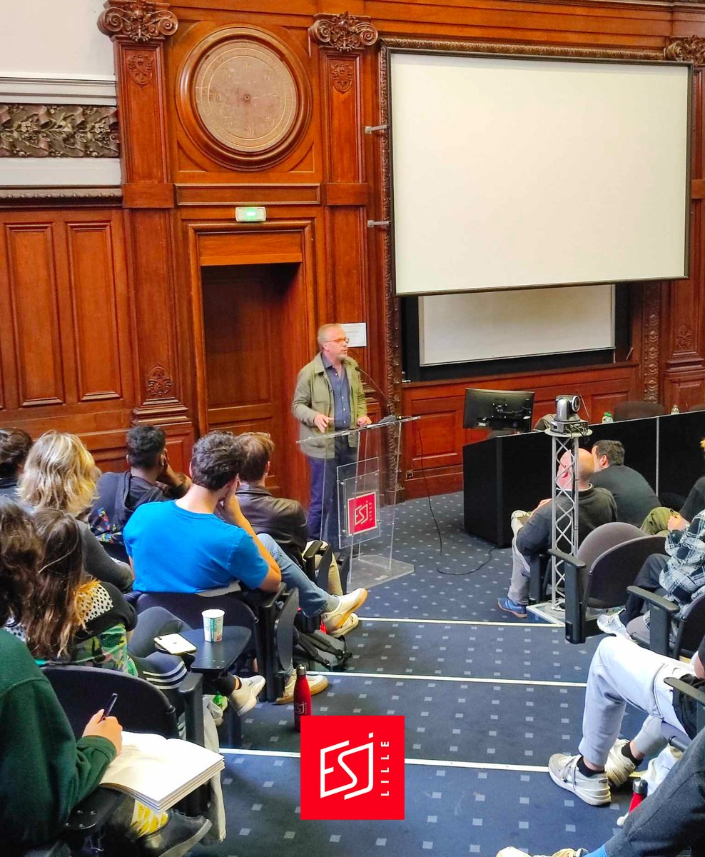 ESJLille's tweet photo. Cette année l'ESJ Lille a la chance d'accueillir @cdeloire (entre autres, DG de @RSF_inter ) pour sa leçon inaugurale. Un grand merci à lui pour cette intervention intéressante et enrichissante pour nos étudiants et étudiantes. https://t.co/0J3sCrmOPD