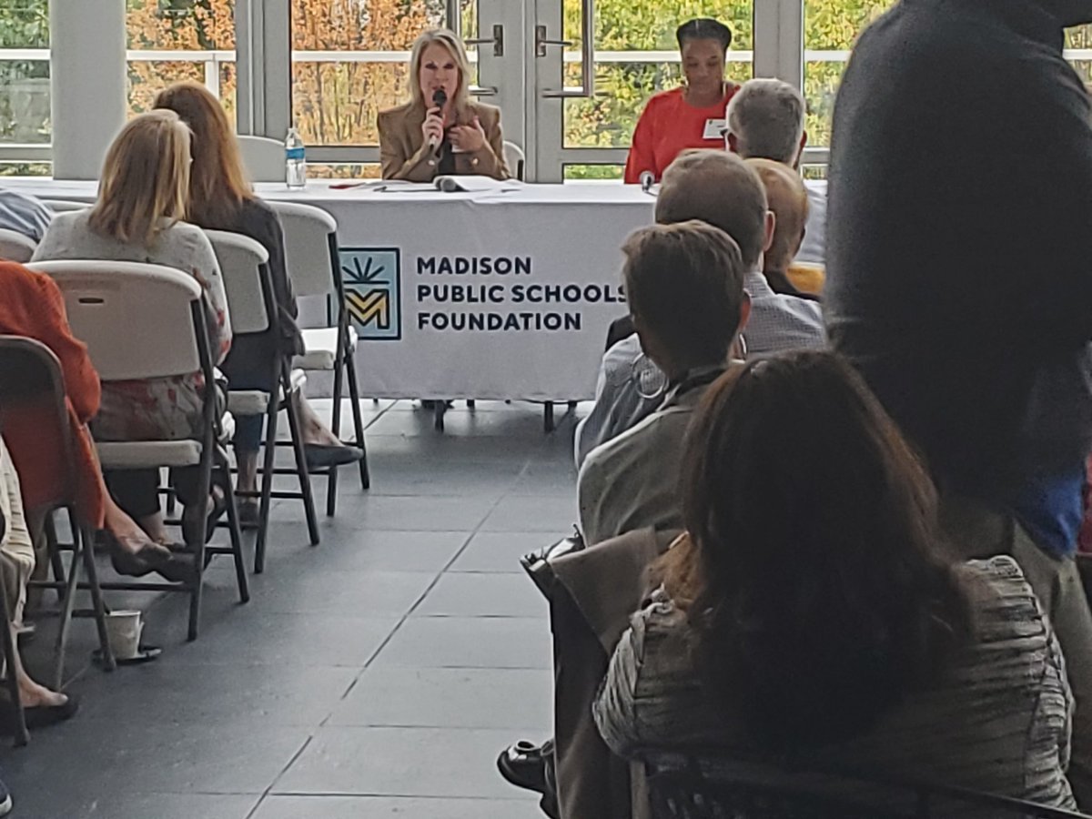 rcmcgregory's tweet photo. Great to hear MMSD officials and City government officials talking about ways we can invest in and support students and families at this morning's MPSF Breakfast! @SchoolsMakeMSN https://t.co/9xSLoJHaCF