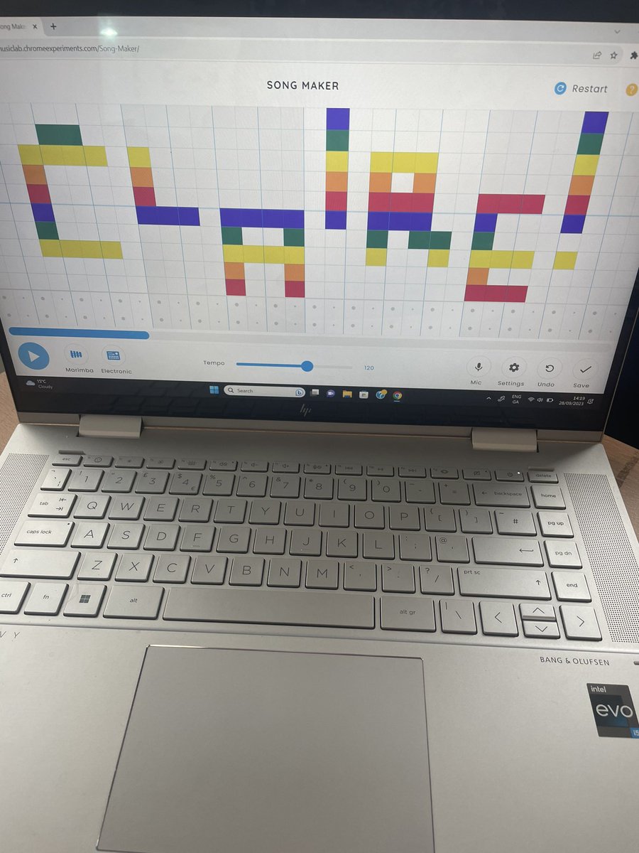 mik1's tweet photo. 1st yrs being creative using Chrome Music lab today. Simple intro to using tech in music. #musicteacher #jcmusic https://t.co/z02yIfhywN