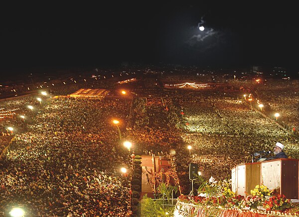 QiblaStatus's tweet photo. لَقَدْ مَنَّ اللّهُ عَلَى الْمُؤمِنِينَ إِذْ بَعَثَ فِيهِمْ رَسُولاً مِّنْ أَنفُسِهِمْ يَتْلُواْ عَلَيْهِمْ آيَاتِهِ وَيُزَكِّيهِمْ وَيُعَلِّمُهُمُ الْكِتَابَ وَالْحِكْمَةَ وَإِن كَانُواْ مِن قَبْلُ لَفِي ضَلَالٍ مُّبِينٍO

#40thMawlidConference
@TahirulQadri
@MinhajulQuran https://t.co/nLZGTvKgmA
