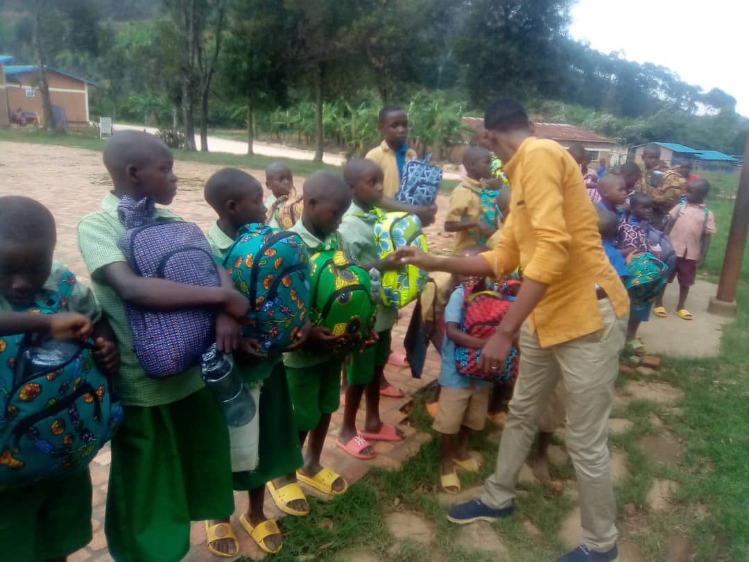 cpjsprw's tweet photo. CPJSP provided school materials to students from vulnerable family in the Gashari sector at @KarongiDistr as part of a strong cooperation with Solace Ministries. https://t.co/yQaxsuPWrX