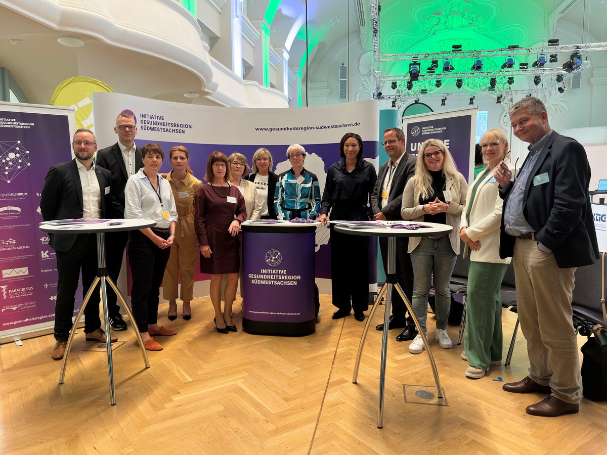 Beim Sächsischen Krankenhaustag in Leipzig ist das Klinikum Chemnitz heute mit einem Stand vertreten und stellt erstmals öffentlich die Initiative Gesundheitsregion Südwestsachsen vor. Mehr Informationen: bit.ly/45cKDZH
#klinikumchemnitz #maximalversorger #krankenhaustag