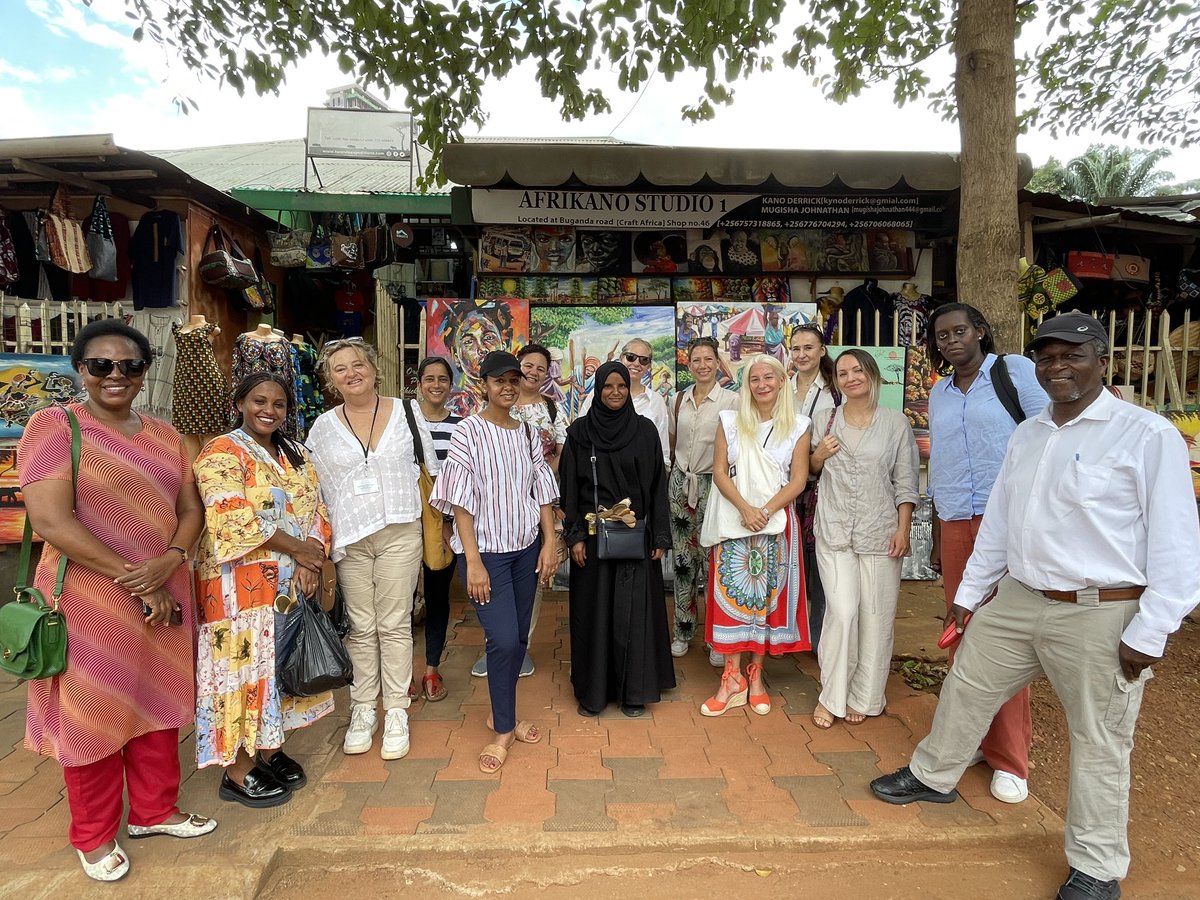 ISofUganda's tweet photo. Our #PCABusTour was a great success today! Building #ISUCommunity with our ISU parents, we explored & discovered some hidden gems in #Kampala's city centre ποΈβ¨! A big thank you to the PCA and all the parents! ππ
#DiscovertheDifference https://t.co/iaSoSbH5Ck https://t.co/znE5mwDkuL