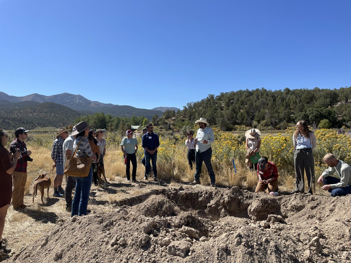 More of this kind of conference pls!! What a great day with producers, managers, and scientists gathered together (around a soil pit) <a href="/HLRanch/">The High Lonesome Ranch</a> to talk about range mgmt and monitoring. Today we discuss markets and policy! <a href="/WoodwellClimate/">Woodwell Climate Research Center</a>