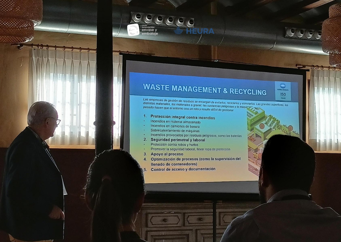 Conexión y conocimiento en el Desayuno de Innovación del Cluster de Innovación Envase y Embalaje. Exploramos tecnologías de vanguardia y retos en el mundo del envase. 

¡Seguimos avanzando hacia un futuro sostenible y circular! 🌍♻ 

#HeuraGestioAmbiental #DesayunoDeInnovacion
