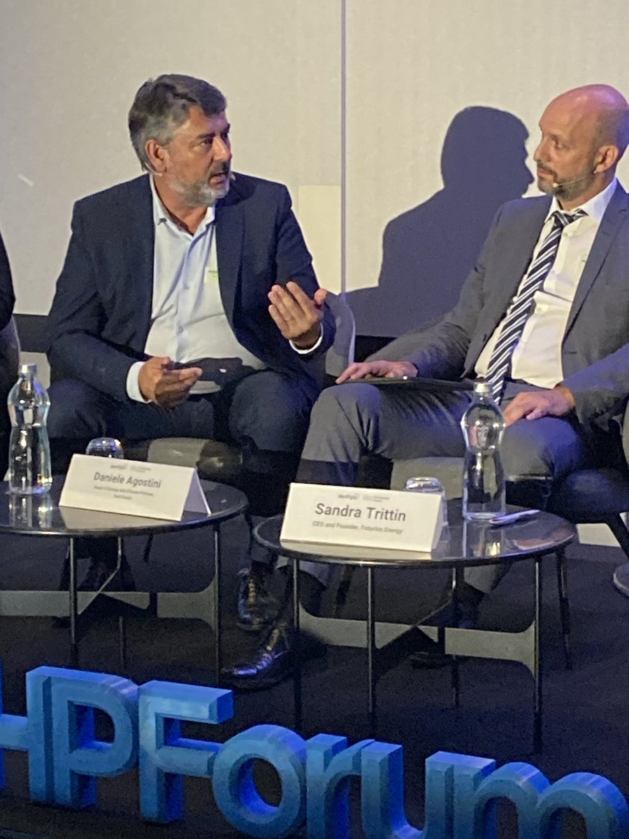 EDF_EUAffairs's tweet image. In France 🇫🇷, we have set a target to produce 1 million heat pumps by 2026, developing a high-quality industry &amp;amp; training 30,000 installers

Frédéric Fontan #HPForum