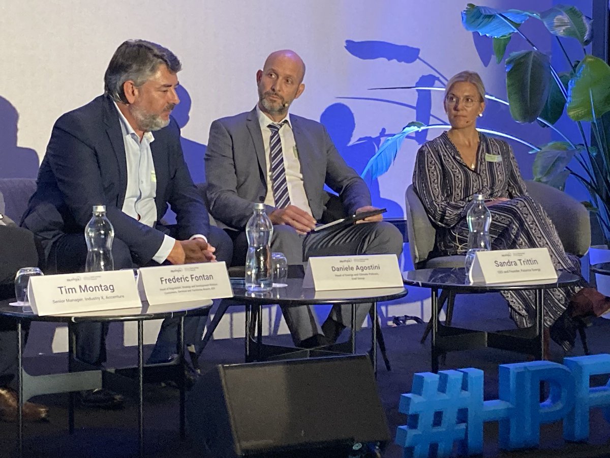 EDF_EUAffairs's tweet image. ☀️❄️🌡️ Providing perfect thermal comfort in winter, while keeping us cool in summer, the #heatpump goes beyond the limits of traditional systems &amp;amp; meets the need to adapt our buildings to climate change

Frédéric Fontan #HPForum