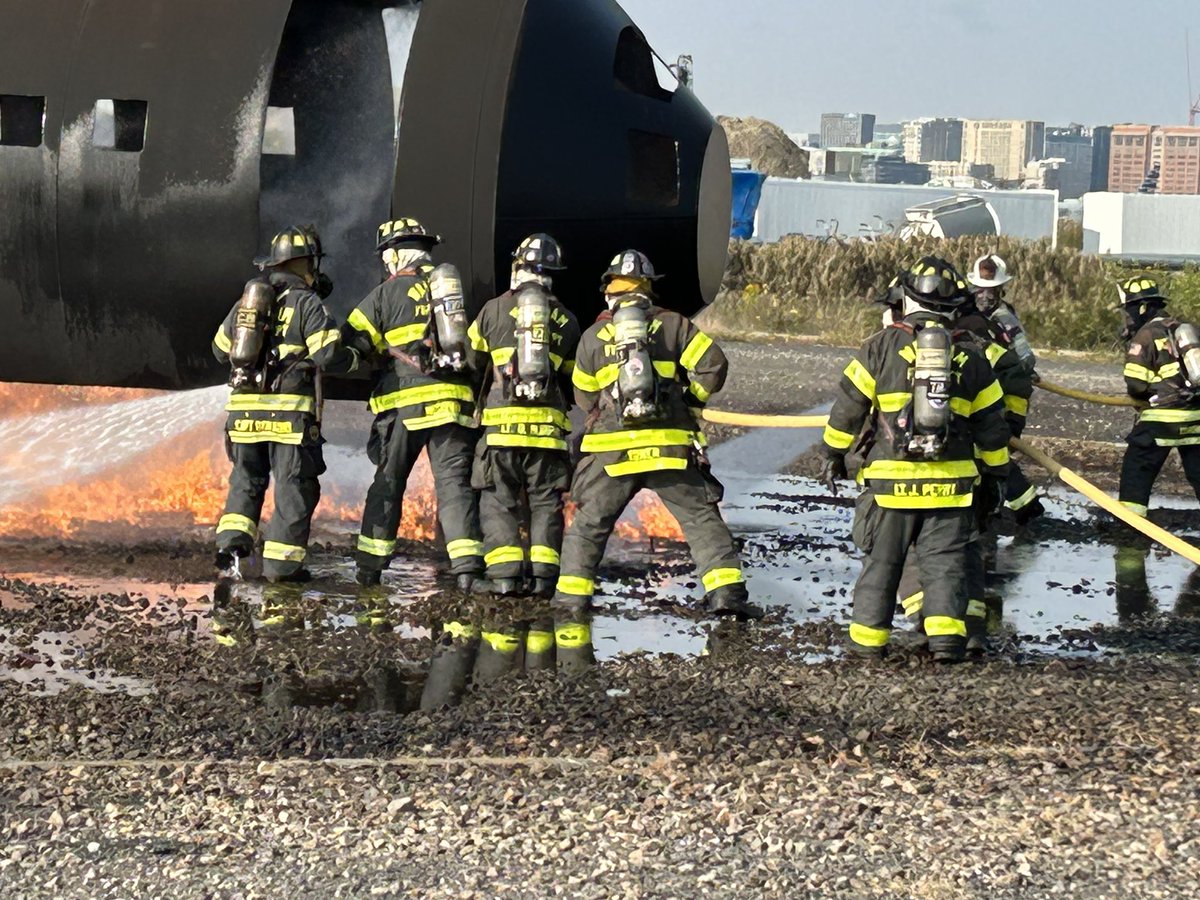 JamesPerry53's tweet image. 