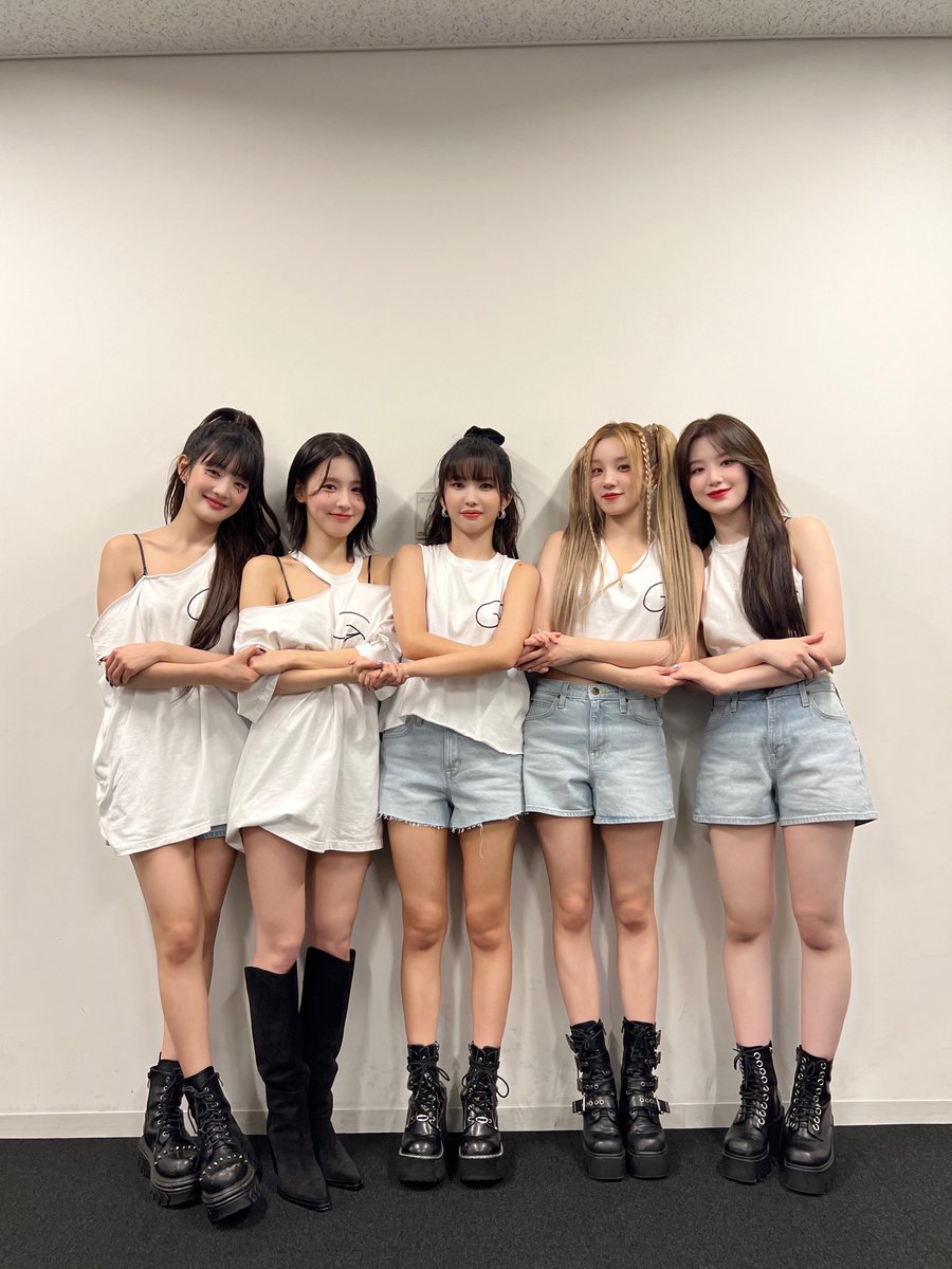 official_i_dle's tweet photo. [📸] 230928 @ #Iam_FREETY IN TOKYO DAY 2

언제 봐도 늘 반가운 우리 네버랜드 💜❤️
여러분 덕분에 하루가 사랑으로 502% 채워졌어요 💓
오늘 함께해서 너무 행복했어요! 우리 곧 또 만나요 👋

#여자아이들 #GIDLE
#2023_GIDLE_WORLDTOUR https://t.co/aEyUzNIrI4