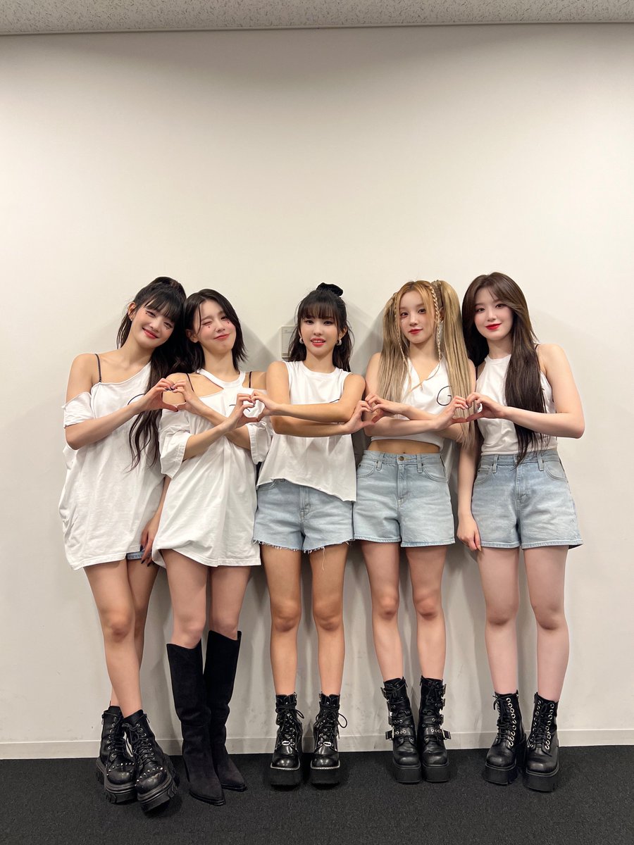 official_i_dle's tweet photo. [📸] 230928 @ #Iam_FREETY IN TOKYO DAY 2

언제 봐도 늘 반가운 우리 네버랜드 💜❤️
여러분 덕분에 하루가 사랑으로 502% 채워졌어요 💓
오늘 함께해서 너무 행복했어요! 우리 곧 또 만나요 👋

#여자아이들 #GIDLE
#2023_GIDLE_WORLDTOUR https://t.co/aEyUzNIrI4