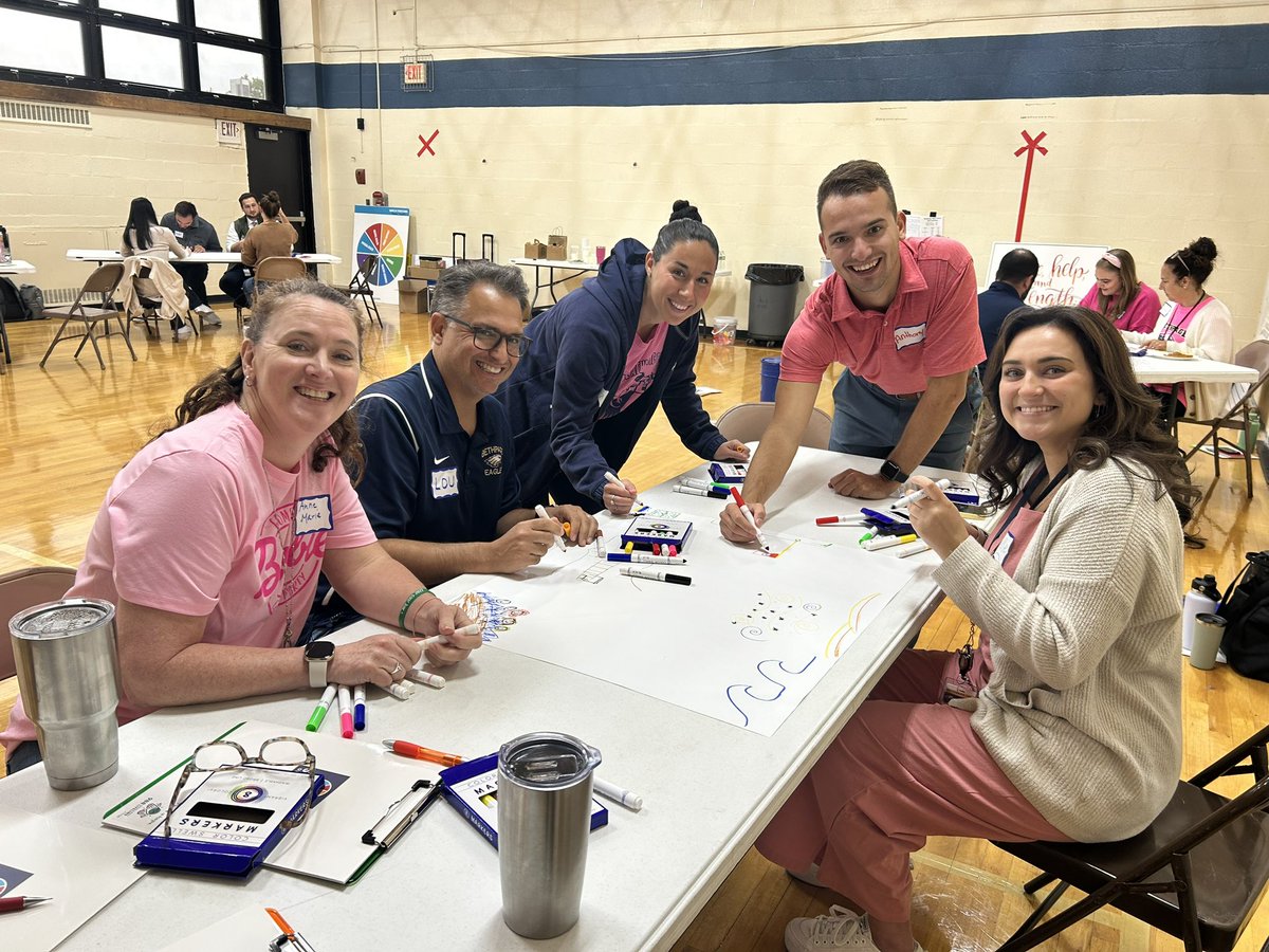 lucchesi_lisa's tweet photo. Kickoff staff training at BHS for Sources of Strength @sourcesstrength @BethpageUFSD @DschneiderBUFSD @principalBUFSD https://t.co/pym3A18OSx