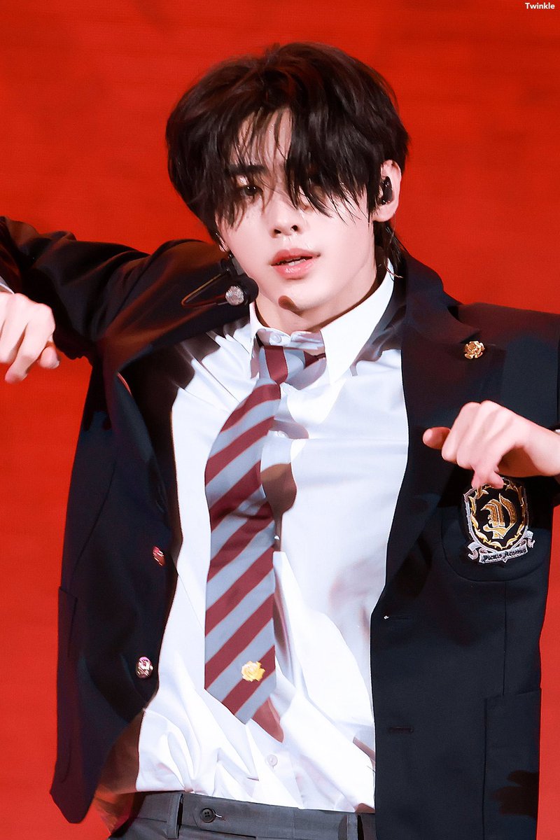 nomoreproseka's tweet photo. 아니씨발진짜실환가 왕자가어떻게청순미소녀 https://t.co/JNWcObHgiO