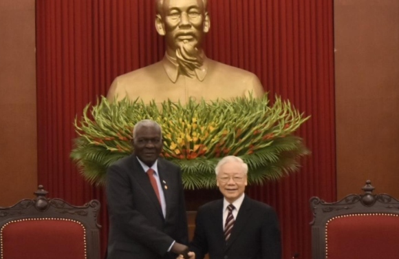 Sostiene Esteban Lazo encuentro con líder partidista vietnamita. Vietnam un país amigo de la Revolución Cubana. Demostrado a través de todos los años de la revolución.#SanctiSpíritusEnMarcha.#CabaiguánEduca.
