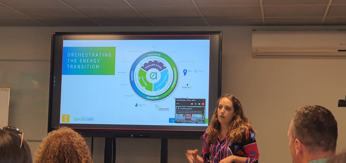 AVAESEN's tweet photo. 🌿Nuestra Project Manager, Mariola Guarinos, está en Utrecht en el marco del #ProyectoSEED.
Además, nos ha acompañado Miguel Moral de Kämpe.
El objetivo: combatir el cambio climático a través de la formación profesional en #EnergíasRenovables 💚 https://t.co/g0hvdfD6te
