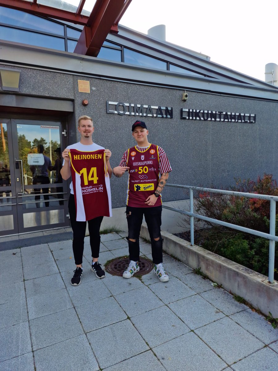 Korihait tweet media