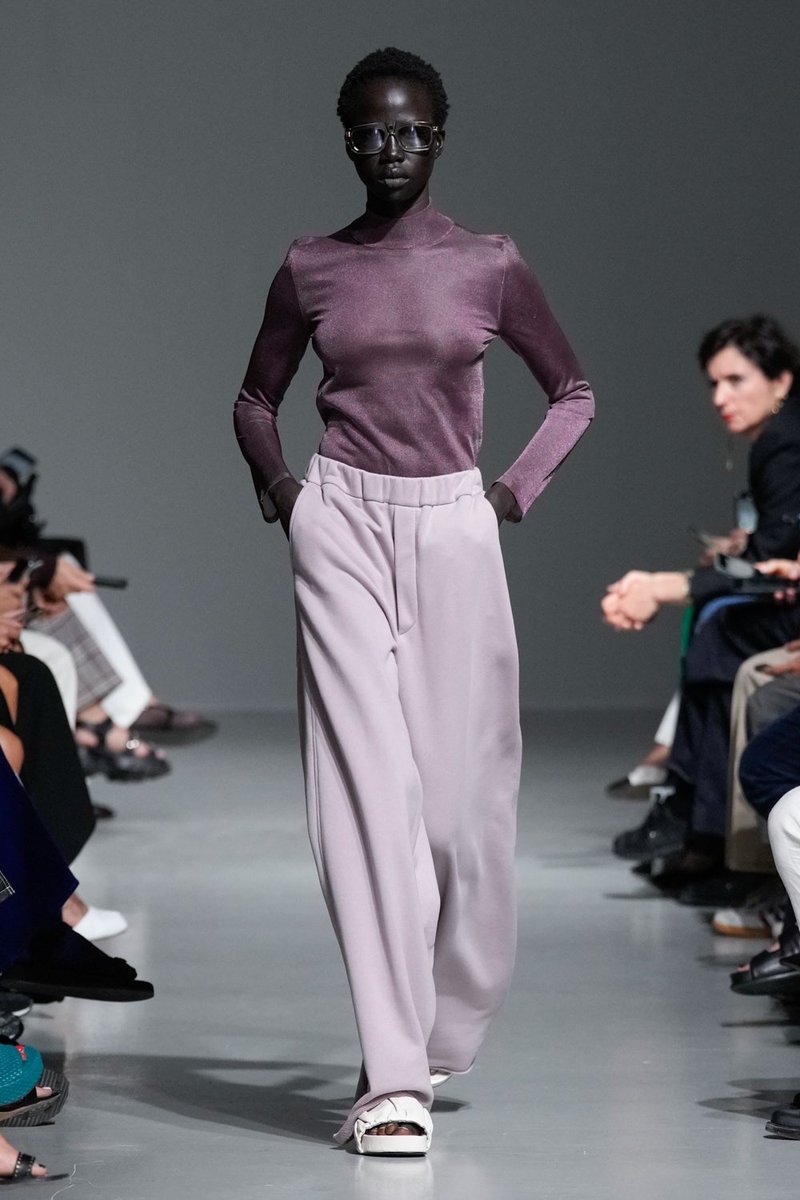 Vogue Runway tweet media